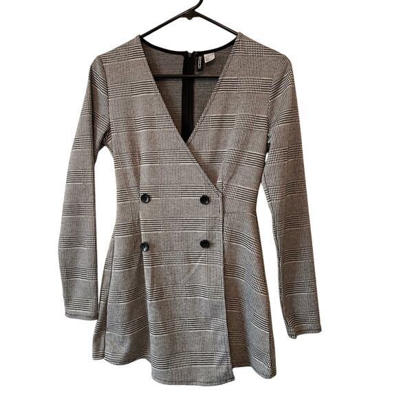 H&M Divided Women's 4 Jacquard Pattern V-neck Romper Sexy Dressy Academia Preppy - Picture 2 of 11